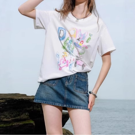 Tricou cu imprimeu graffiti, croială lejeră, guler U, mâneci lungi, 70–80% bumbac