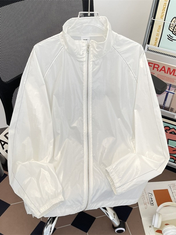 Ελαφρύ τζάκετ προστασίας από τον ήλιο, σε χαλαρή γραμμή, εκτύπωση αστικού τοπίου, φερμουάρ, λεπτό ύφασμα, SPF 50