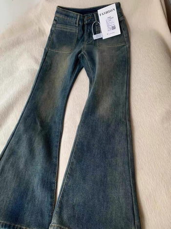 Ženske bootcut traperice, visoki pojas, mikro flare, debela fleec-podstava, denim s udjelom pamuka 50–70%, zimska kolekcija 2025