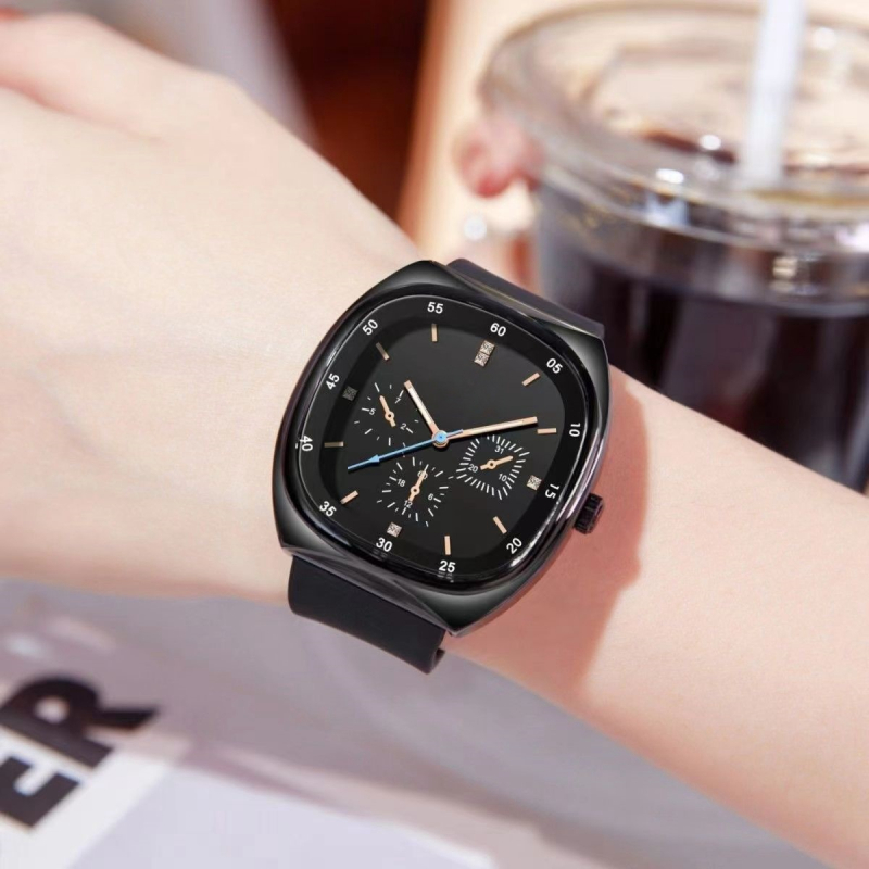 Ceas de damă cu cadran mare, mișcare cuarț, coroană spirală, sticlă minerală întărită, carcasă din aliaj