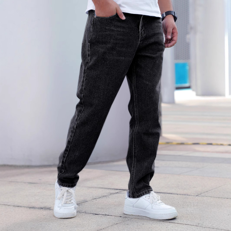 Pánske džínsy rovného strihu, stredná výška pásu, bavlnený denim, kamenné pranie, voľnočasové nosenie pre všetky ročné obdobia.
