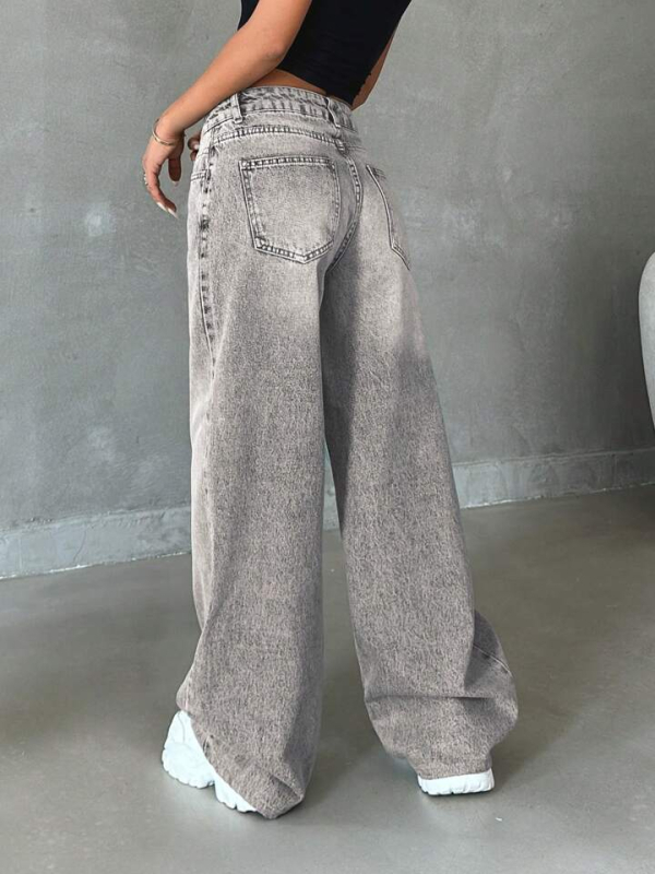 Ženske hlače traperice visokog pojasa, ravne nogavice, pamuk-poliester smjesa (90–95% pamuka, <30% poliester), isprani denim