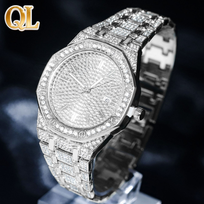 Мъжки кварцов часовник в хип-хоп стил със календар, циферблат със звездно небе, декоративни кристали, минерално стъкло, корпус и каишка от сплав