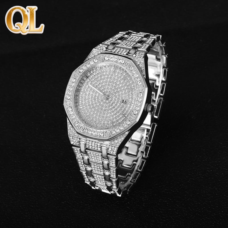 Мъжки кварцов часовник в хип-хоп стил със календар, циферблат със звездно небе, декоративни кристали, минерално стъкло, корпус и каишка от сплав