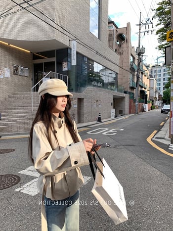 Ženska kratka windbreaker jakna od poliestera, 95% poliestera, stojeći ovratnik, dugi rukavi, ležeran kroj