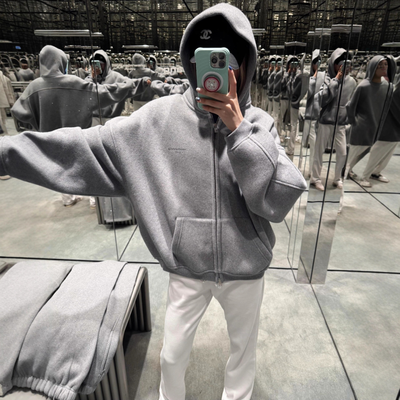 Dámska mikina s kapucňou a zipsom, fleecová podšívka, voľný strih, potlač písmen/čísl, 95% bavlna, jesenné vydanie 2025