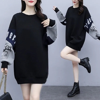 Ženska dukserica s plus veličinom, srednje duljine, širokog kroja, flis podstava, okrugli ovratnik, dugi rukavi, poliester