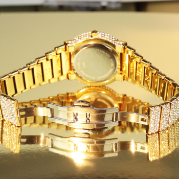 Ceas fără logo, accente diamantate, cadran pătrat, închizătoare tip fluture, mișcare quartz