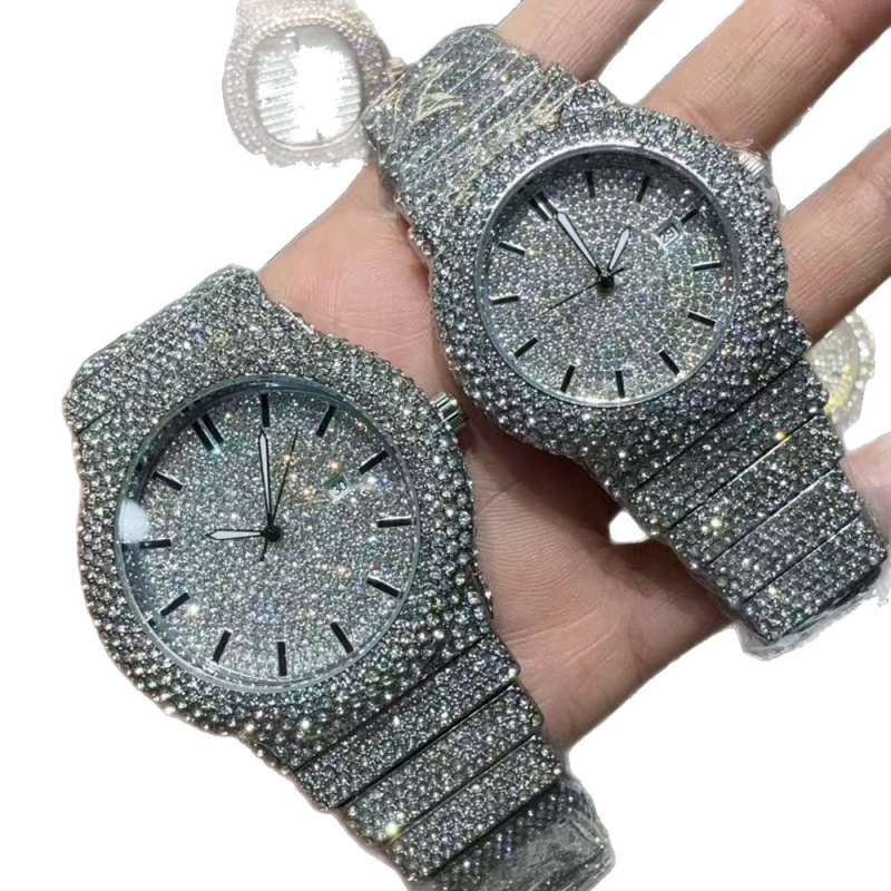 Ceas fără logo, accente diamantate, cadran pătrat, închizătoare tip fluture, mișcare quartz