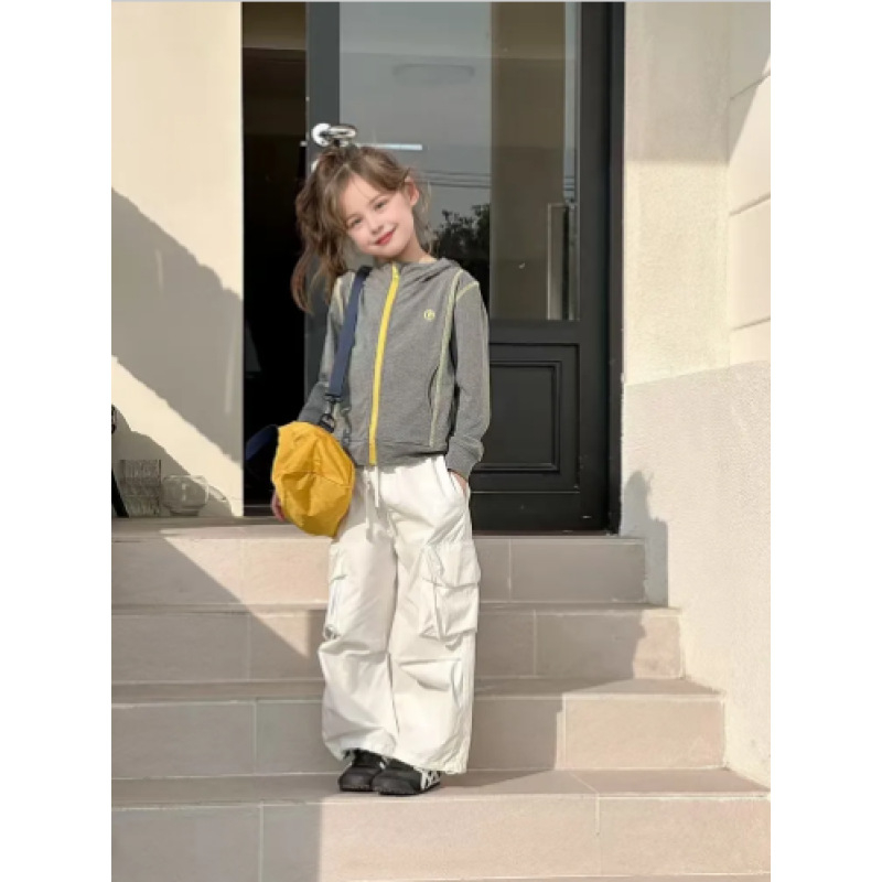 Dječji hoodie s kapuljom i zatvaračem, boje blok slova, pamuk-elastan mješavina (92% pamuk, 8% elastan), podstava 100% pamuk, dugi rukavi