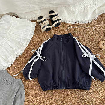 Dječja jakna u K-stilu s mašnom i trakom, jednofarbna, jesen 2024, dugi rukavi, stojeći ovratnik, zatvaranje zipom, uzrast 1–3 godine