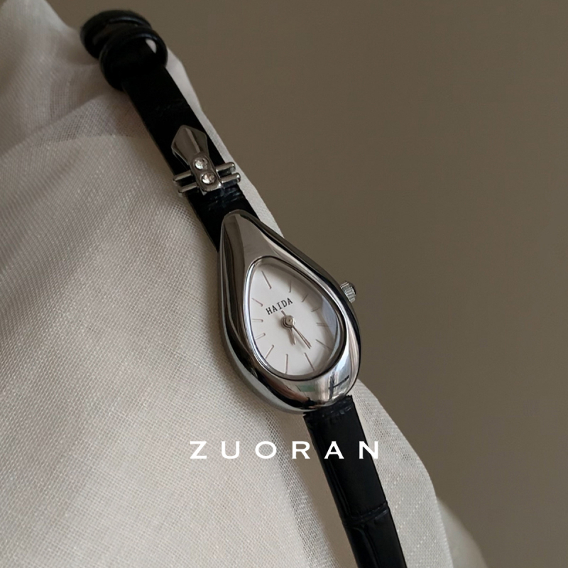 Ceas de damă fashion cu cadran inspirat de Pipa și design în stil național; cuarț (Miyota, Japonia), rezistență la apă 30m, cadran rotund, carcasă din metal, curea din aliaj.