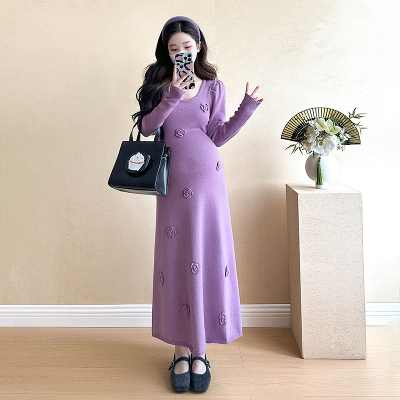 Nėščiųjų suknelė korėjietišku stiliumi, rudens-žiemos laikotarpis, A linijos siluetas, siuvinėjimas, midi ilgis