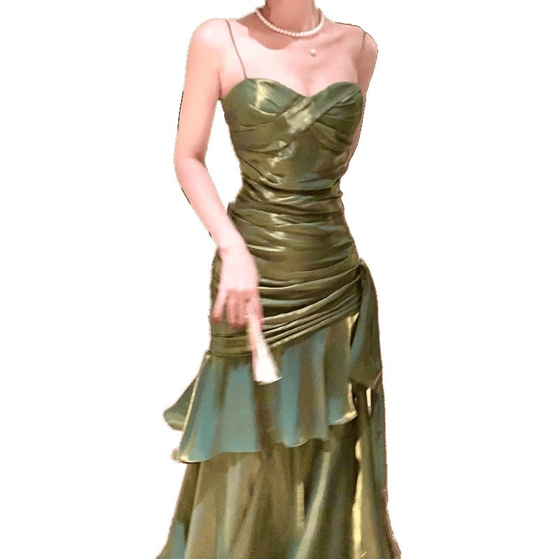 Haljina na tregama, stojeći ovratnik, bez rukava, Modal tkanina, struk srednji (Materijal: Modal; Rukavi: bez rukava; Ovratnik: stojeći; Struk: srednji)