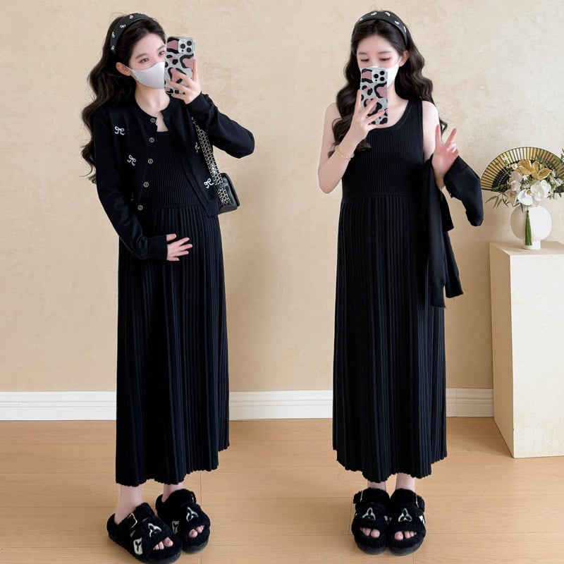 Nėščiųjų megztinis komplektas: išsiuvinėtas kaspinu viršutinei ir plisė sijonas – du dalių komplektas, ilgomis rankovėmis, vidutinio ilgio sijonas, žiema, Korėjos gatvės stilius