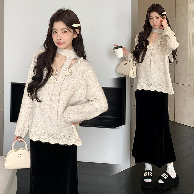 Nėščiųjų komplektas: megztas top su V kaklu ir veliūro fishtail sijonas, vienos spalvos, ilgos rankovės, ruduo 2025, mezgimo audinys 30–50% kito turinio ir Spandex <30%