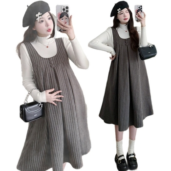 Nėščiųjų dryžuotas petnešų sijono komplektas – dviejų dalių, medvilnė-elastanas, ilgomis rankovėmis, vidutinio ilgio sijonas, ruduo/žiema