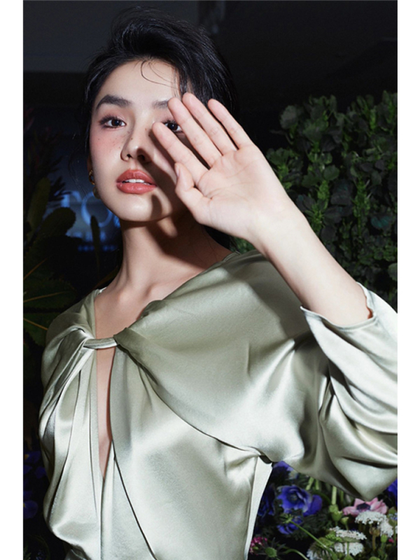 Svadobné šaty A-line, hlboký V výstrih, dlhé rukávy, vysoký pás, zmes polyesteru a elastanu