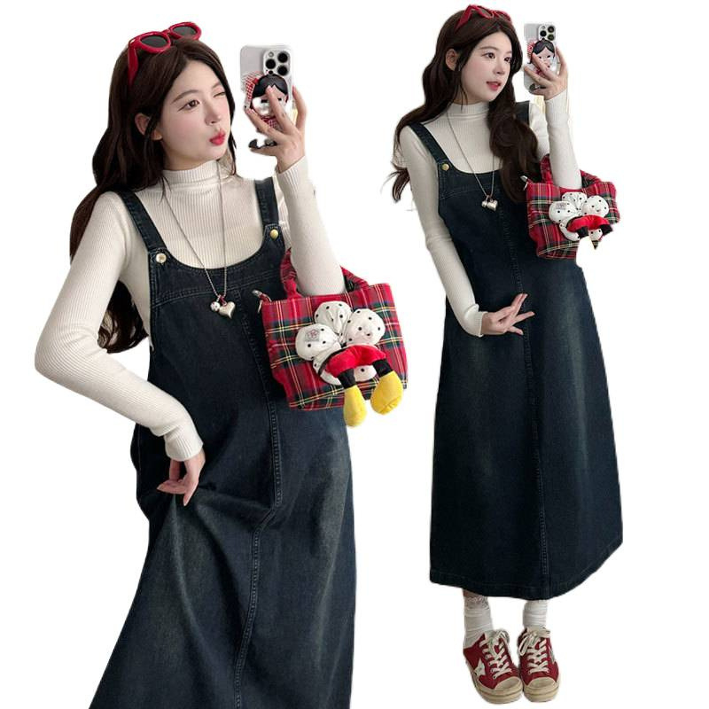 Nėščiųjų dviejų dalių komplektas: denim petnešų sijonas ir megztinis viršus, ruduo–žiema 2025, ilgomis rankovėmis, vidutinio ilgio