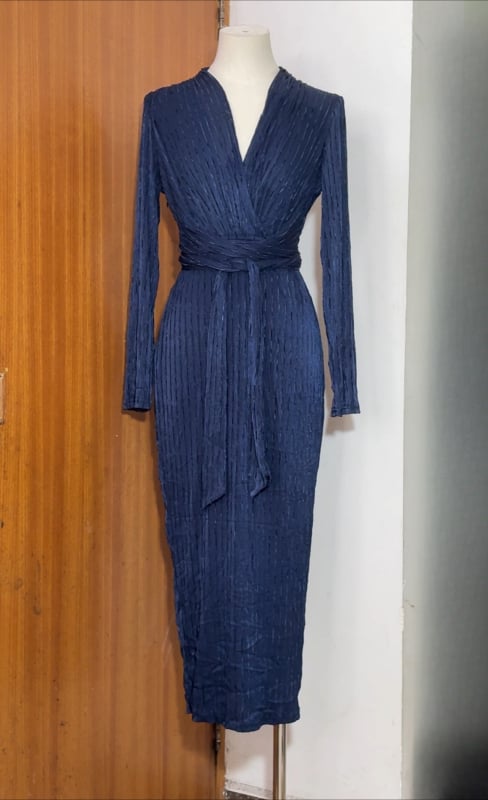 Večernja haljina od baršuna, A-linije kroja, društveni stil, V-dekolte, srednja duljina, visok struk