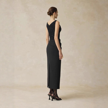 Haljina s visokim strukom, uski silueta olovke, tkanina od poliestera i elastana, okrugli ovratnik, zatvarač