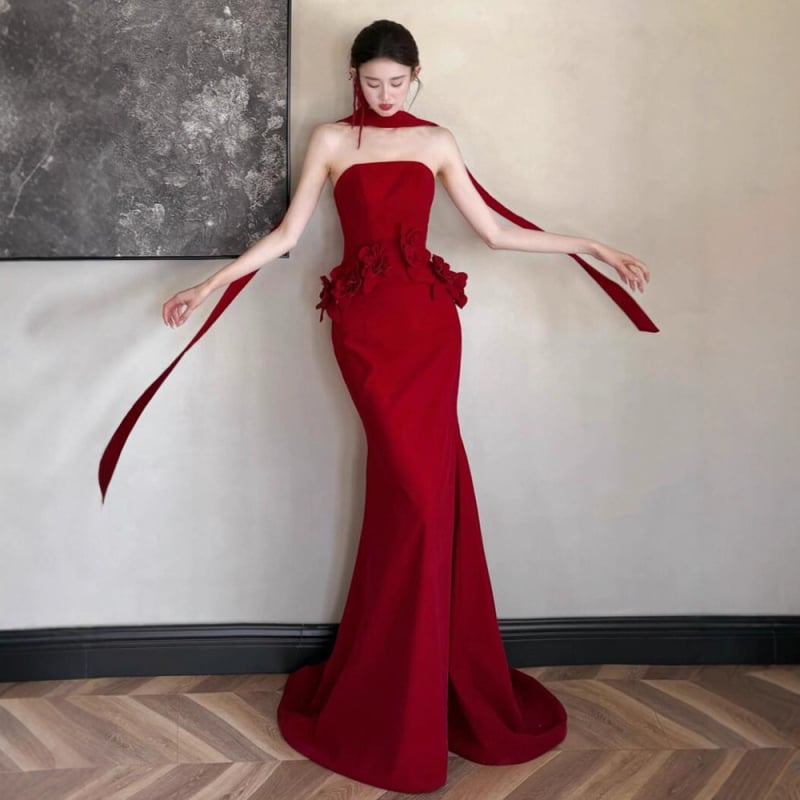 Elegantné večerné šaty s jedným ramienom, bez rukávov, dlhé, A-strih, výšivka