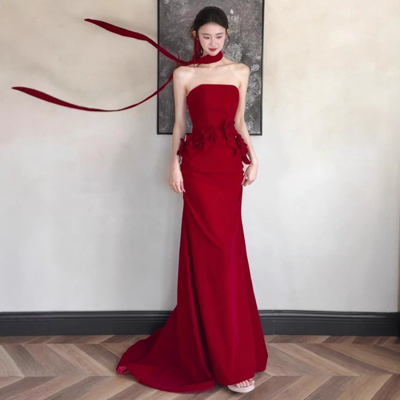 Elegantné večerné šaty s jedným ramienom, bez rukávov, dlhé, A-strih, výšivka