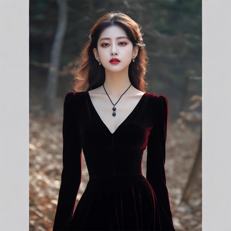 Velúr estélyi ruha V-nyakú, hosszú ujjú, magas derékú, A-vonalú, midi hossz, egyszínű, spandex és poliészter keverék