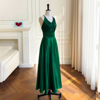 Večernja haljina s halter vratom, bez rukava, A-linije kroj (Poliester; kolagiranje/rezanje; Halter stil; bez rukava; V-izrez)