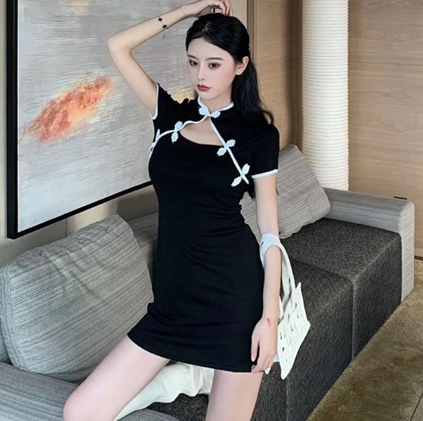 Kínai stílusú ruha, midi hossz, polo gallér, hercegnő ujjú, 3/4-es ujjak, PVC anyag