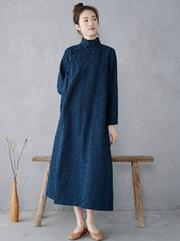 Cheongsam šaty z bavlno-lenového jacquardu, stojací golier, dlhé rukávy, A- línia midi sukňa, voľný pás, retro literárny štýl