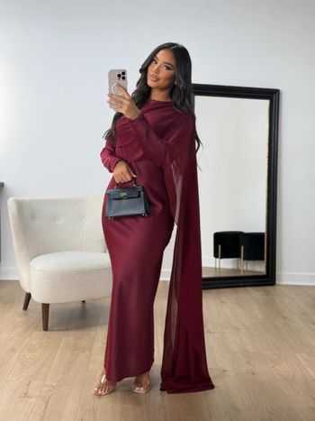 Rochie — din satin și șifon, croială slim, mâneci lungi, lungă până la podea, poliester 95%+