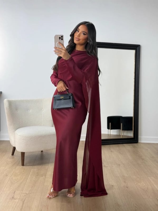 Rochie — din satin și șifon, croială slim, mâneci lungi, lungă până la podea, poliester 95%+