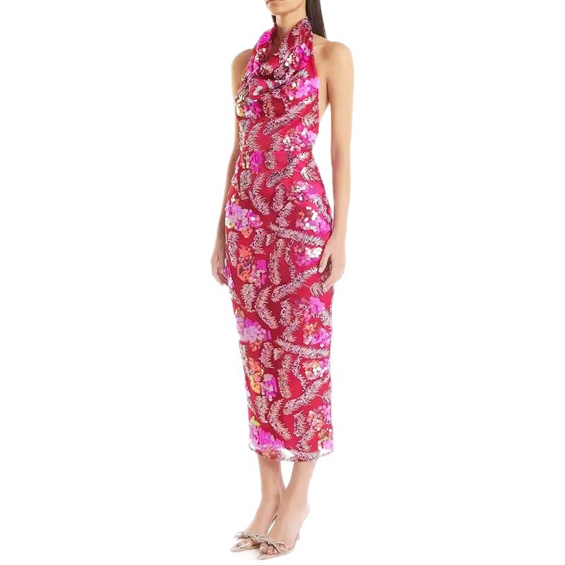 Rochie de seară cu halter, plasă florală din mesh, detalii decupate, talie medie, lungime midi, siluetă pe șolduri