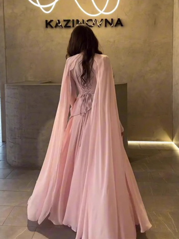 Rochie uni din amestec de bumbac-poliester, mâneci lungi, talie înaltă, fustă lungă (Material: amestec bumbac-poliester; Model: uni; Mâneci: lungi; Talie: înaltă; Lungime: fustă lungă)