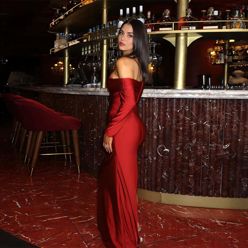 Rochie cu un umăr, croială în A, lungă, cu despicătură, din poliester-elastan