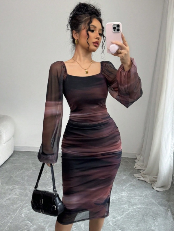 Jednodelna bodycon haljina s izrezom na ramena, geometrijski uzorak, visok struk, haljina do koljena – pencil silueta, ljeto 2025, materijal: Tencel (Lyocell) + triacetat