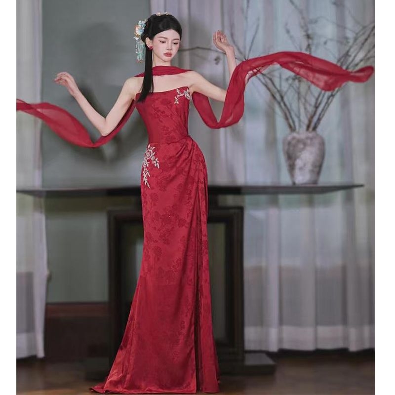 Ženska haljina u kineskom stilu s kapuljačom, duga suknja, bez rukava, dekolte tip tube-top, visokim strukom, proljeće 2025