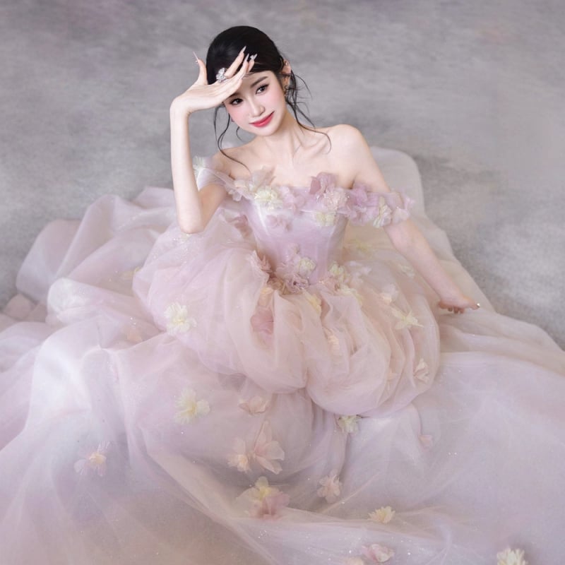 Francuski stil lagane vjenčane haljine s jednim ramenom, puderski tila, bez rukava, duga suknja s dugačkim šlepom, poliester smjesa, ljeto 2025