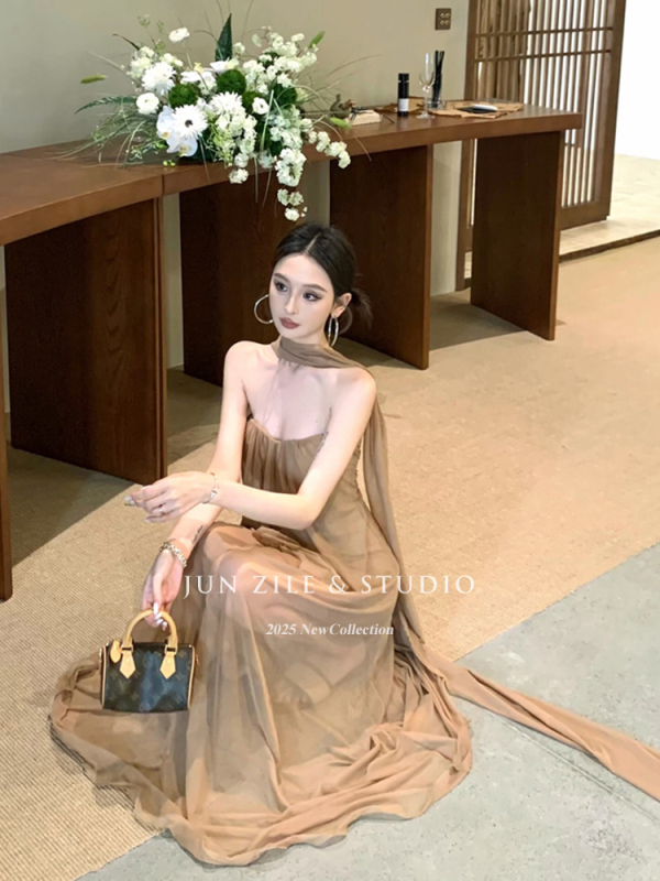 Rochie lungă fără bretele pentru vacanță, cu suprapunere din plasă și siluetă tub-top, 90–95% poliester