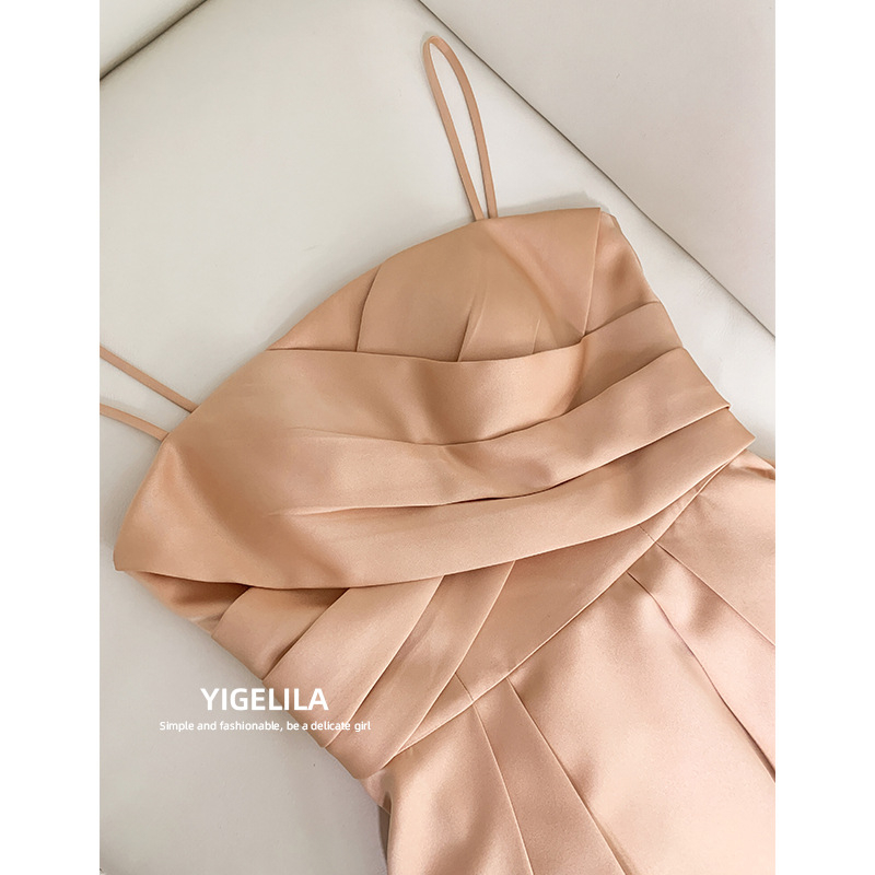 Igilila haljina: bez rukava, visoki struk, srednja duljina, poliester, jednobojni uzorak