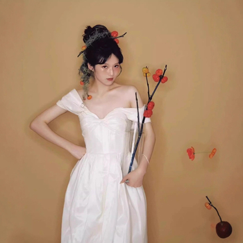 Rochie de logodnă din poliester – croială A-line, pe un umăr, mâneci 3/4, lungă, talie înaltă, primăvara 2026