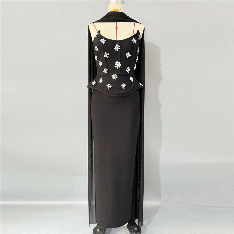 Haljina u bandage stilu s kristalima, bez rukava, midi dužine, visokem struku, pleteni poliester-elastan, stil zvijezde, večernja haljina