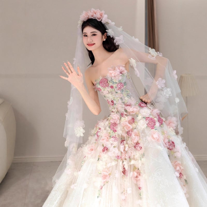 Vjenčana haljina s A-linijom siluete, tube-top, bez rukava, duga suknja, jesen 2025