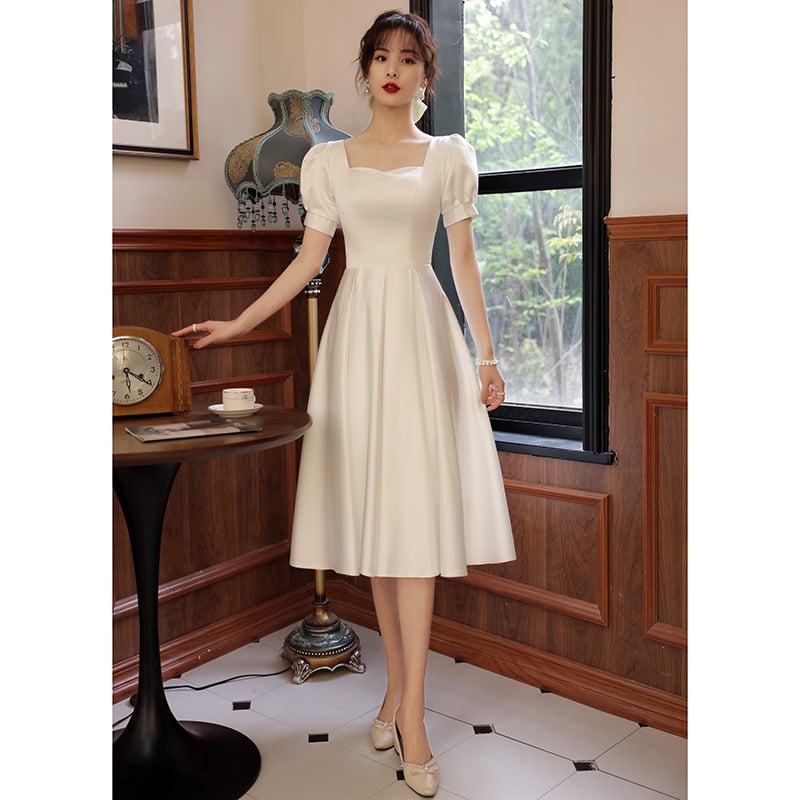 Vjenčana haljina u A-liniji, duboki V izrez, rukavi do 3/4, visok struk, poliester