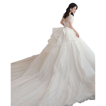 Vjenčana haljina u francuskom stilu, A-linija silueta, U-dekolte, bez rukava, duga šlep, 395 satén.