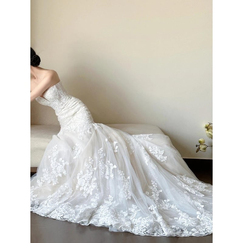 Čipkasta vjenčana haljina, sirena kroja s jednim ramenom, bez rukava, duga suknja