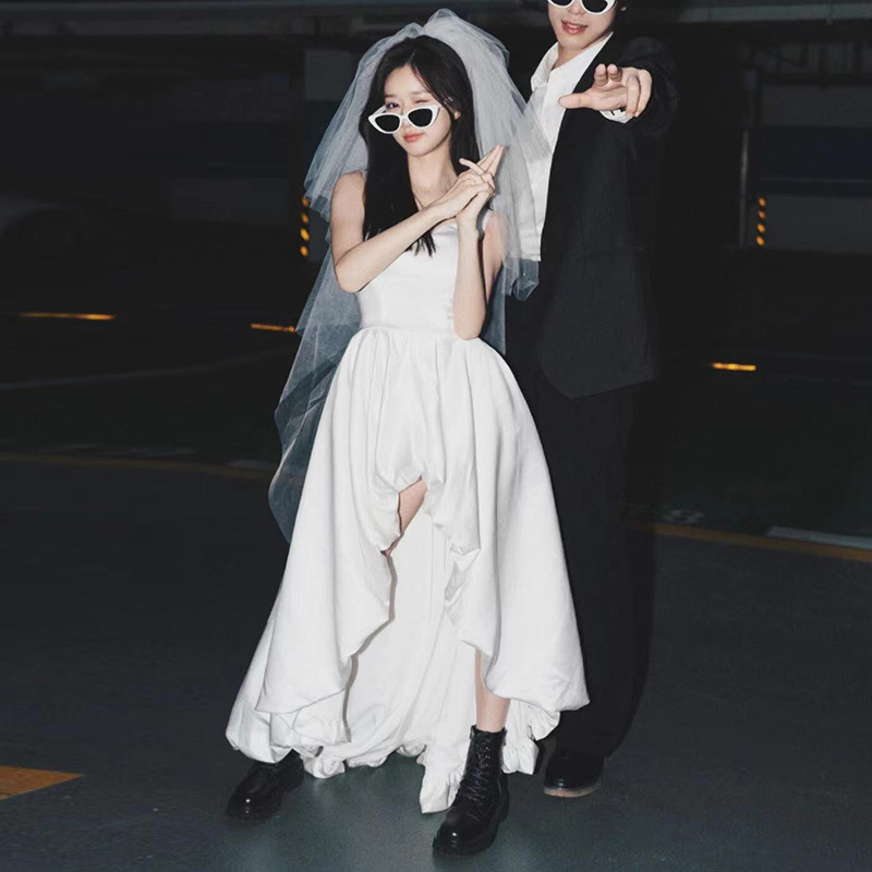 Vjenčana haljina na tanke naramenice, bez rukava, A-linija, duga, poliester