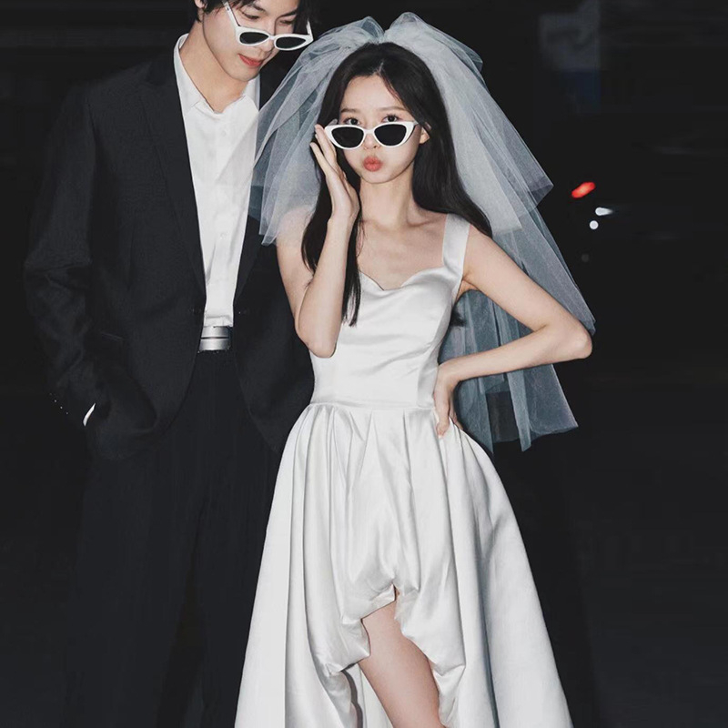 Vjenčana haljina na tanke naramenice, bez rukava, A-linija, duga, poliester