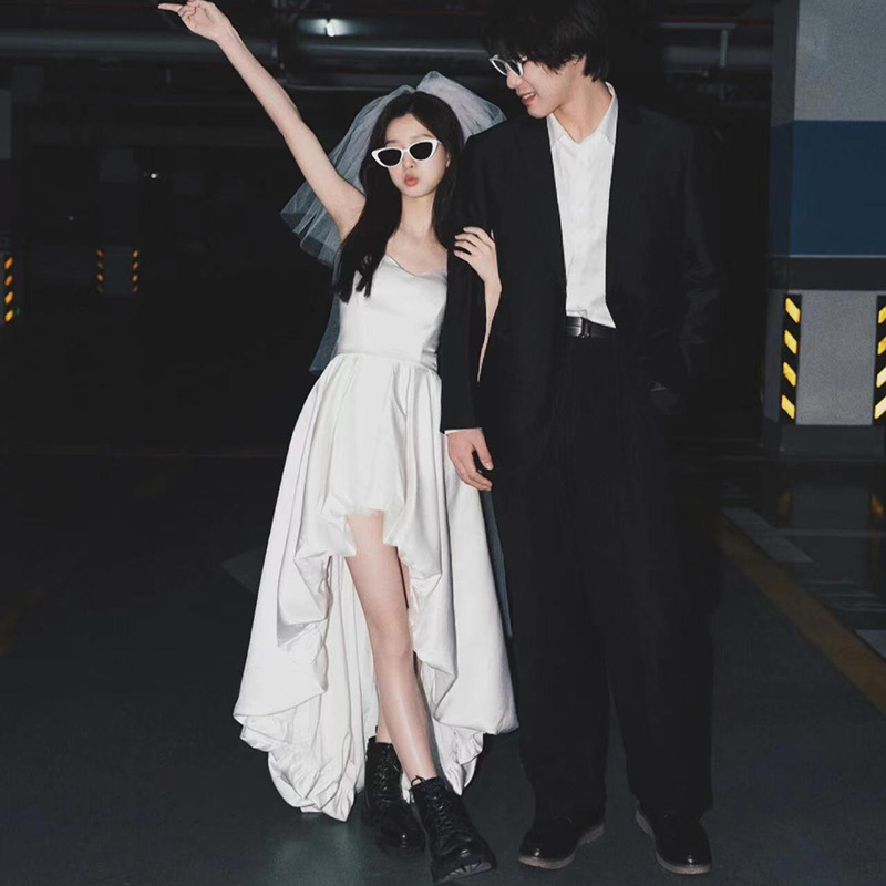 Vjenčana haljina na tanke naramenice, bez rukava, A-linija, duga, poliester